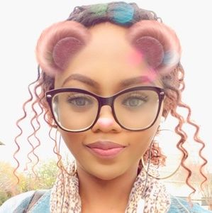 Meet your Posher, Aishat